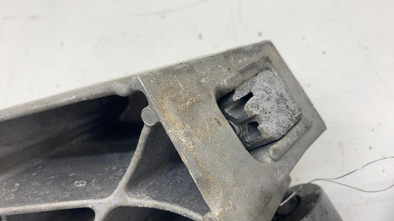 6864595 ⭕ 2018-2023 BMW 530e Driver Side Engine Motor Mount Bracket Support Left 6864595