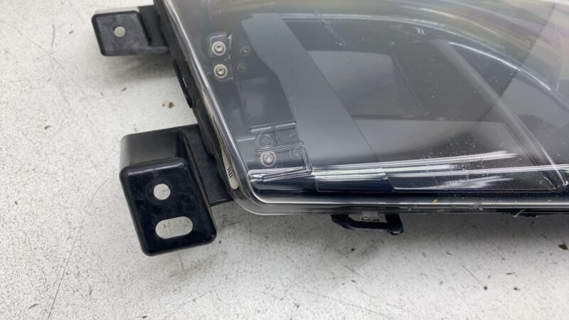 100599500D 2012-2020 Tesla Model S Front Driver Side LED Fog Light Cornering Lamp Left Assy
