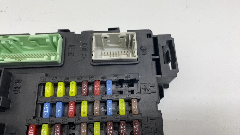 GV6T14A073CC 2015-2018 Ford C-Max Body Control Module Fuse Box Relay BCM GV6T-14A073-CC Assy