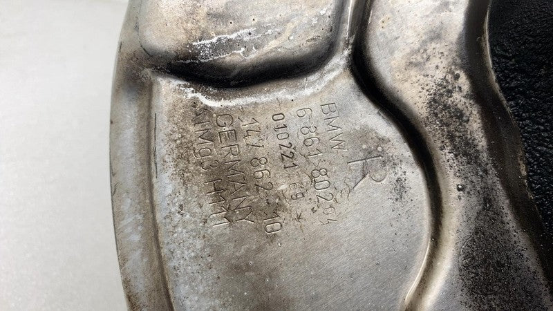 6861802 04 2017-2023 BMW 530e Rear Right Spindle Knuckle Wheel Hub w/ ABS & Dust Shield RWD