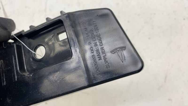 108399300D 2017-2023 Tesla Model 3 M3 Rear Passenger Side Taillight Tail Lamp Bracket Right