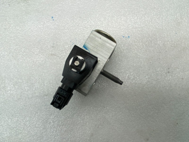 1101878 00 A 17-22 Model 3 Air Conditioner AC HVAC Heater Core Valve Tube Sensor 1101878-00-A