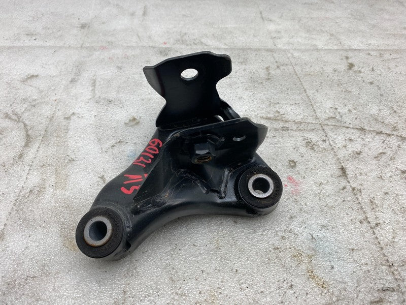 1111520-00-B ⭕ 2017-2023 Tesla Model 3 Front Right Side Drive Unit Motor Mount 1110232-00-C