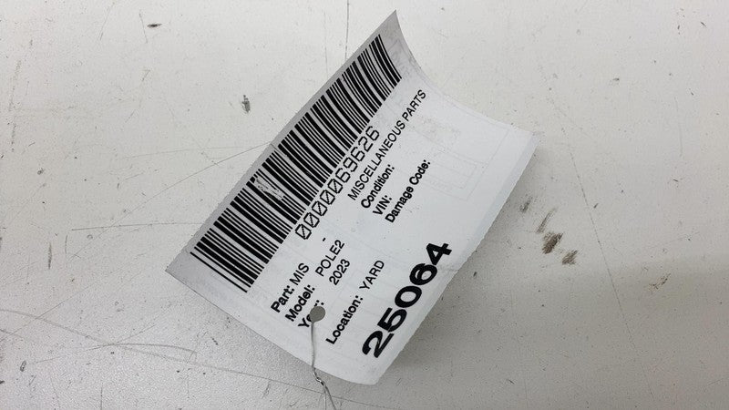 32259054 ⭕ 21-24 Polestar 2 Rear Trunk Lid Spoiler Lip Molding Trim Assy Silver 32259054