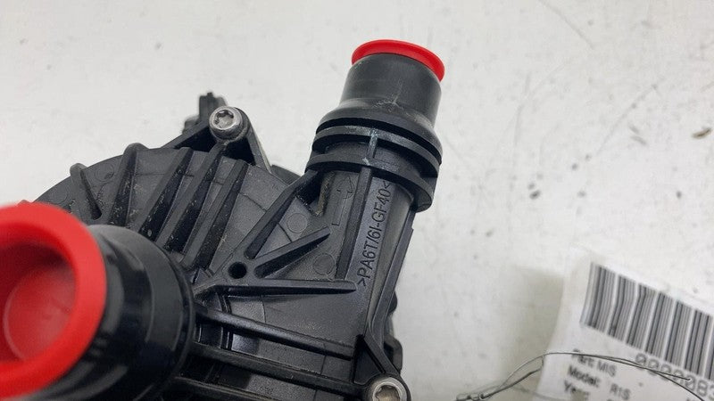 PT00876686A ⭕ 2025 Rivian R1S Engine Coolant Auxiliary Water Pump w/ Bracket PT00876686-A