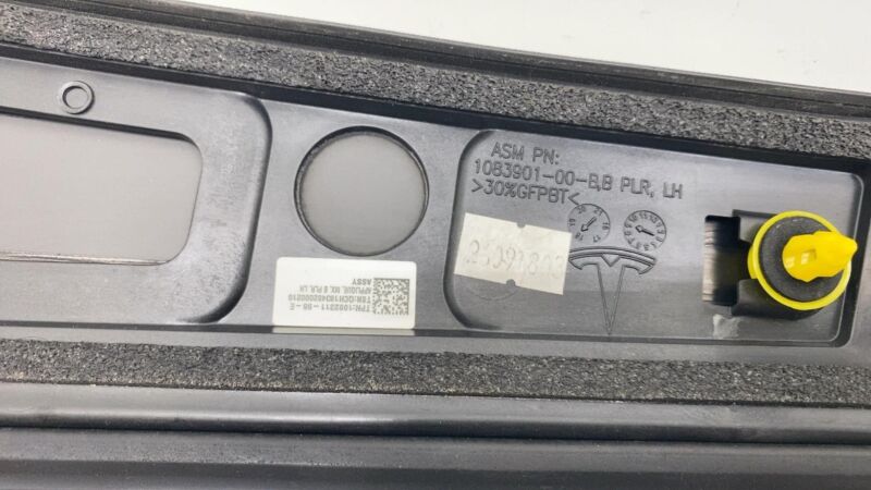 1092311 98 E ⭕16-20 Model X Left B-Pillar Applique Trim Molding w/ Camera & Seal 1092311-98-E