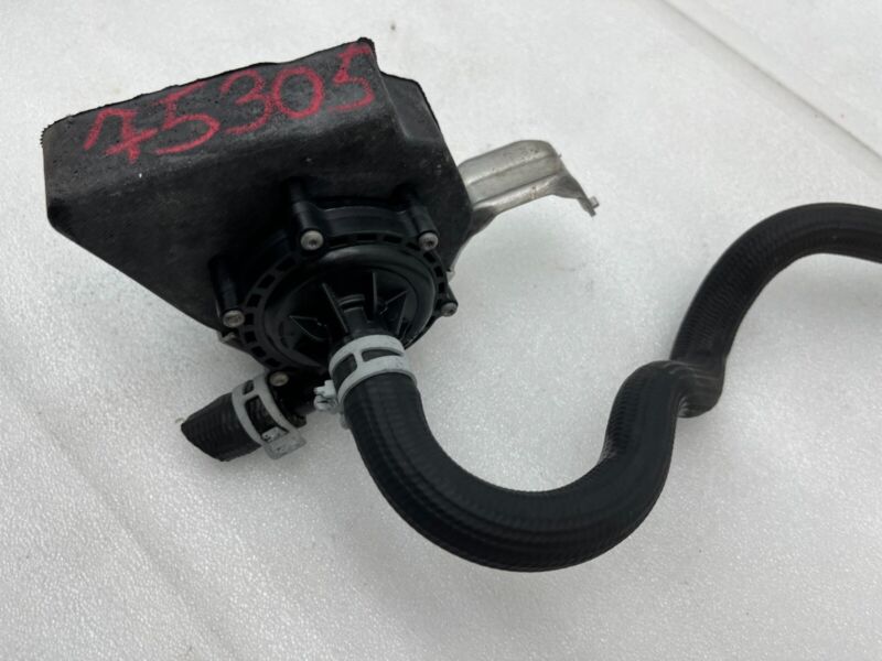 2012-2020 Tesla Model S MS Auxiliary Water Coolant Pump w/ Coolant Hose Assembly