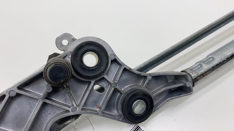 7P0955023 2011-2018 Porsche Cayenne Front Windshield Wiper Motor System Linkage Assembly