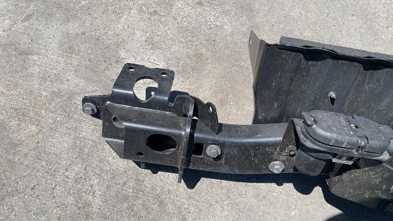 ⭕ 24-25 Tesla Cybertruck Rear Trailer Hitch Tow Bar w/ Step Bracket 17