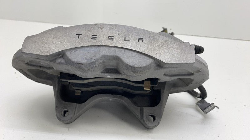 104462200E 2017-2023 Tesla Model 3 M3 Front Passenger Side Caliper w/ Brake Hose Line Right