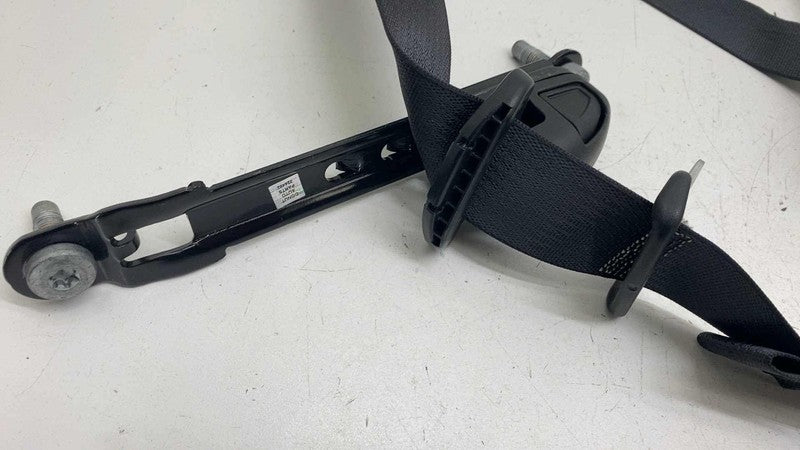 6EB00DX9AC ⭕ 2017-2025 Chrysler Pacifica Rear Right 2nd Row Seat Belt Retractor 6EB00DX9AC