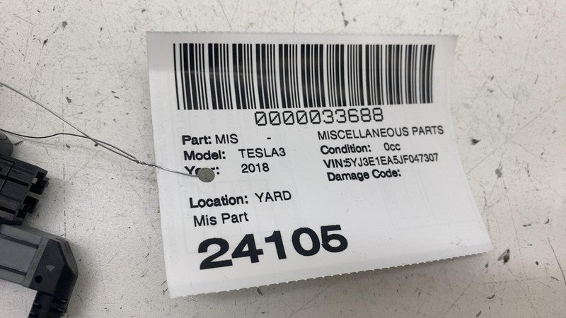 ⭕ 17-23 Model 3 Center Console Front USB Hub Charger Control Module 10