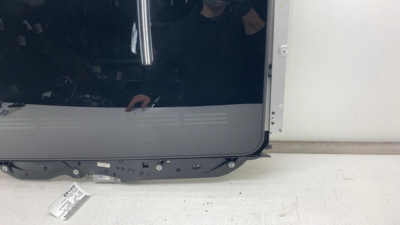 ⭕ 10-16 Mercedes-Benz E350 E-Class Panoramic Roof Glass Frame Track A2