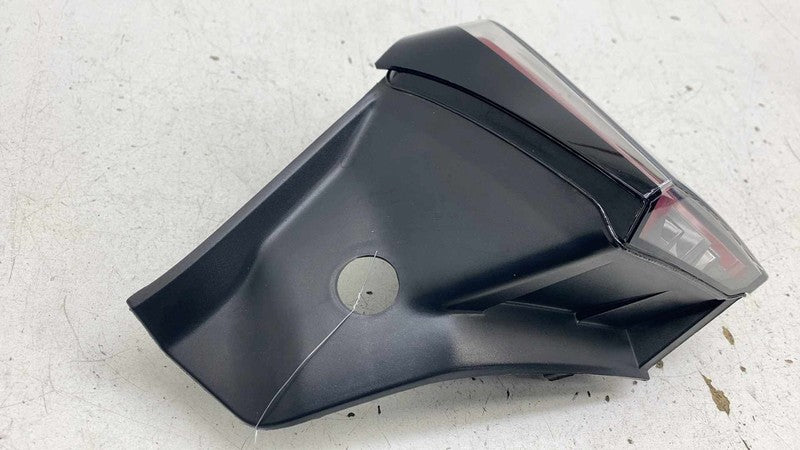 ⭕17-22 Tesla Model 3 Rear Right Outer Exterior Taillight Tail Lamp 3-P