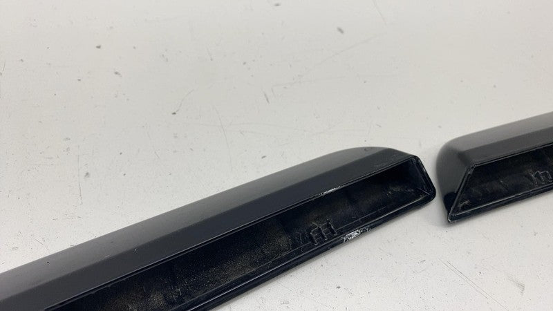 PT00012533 ⭕️ 22-24 Rivian R1T Rear Left & Right C-Pillar Outer Trim PT00012533 / PT0001253