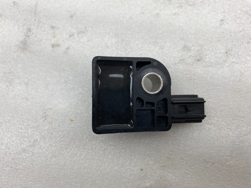 1009017 00 A ⭕ 2012-2015 Tesla Model S C-Pillar Acceleration Impact Sensor (x4) 1009017-00-A