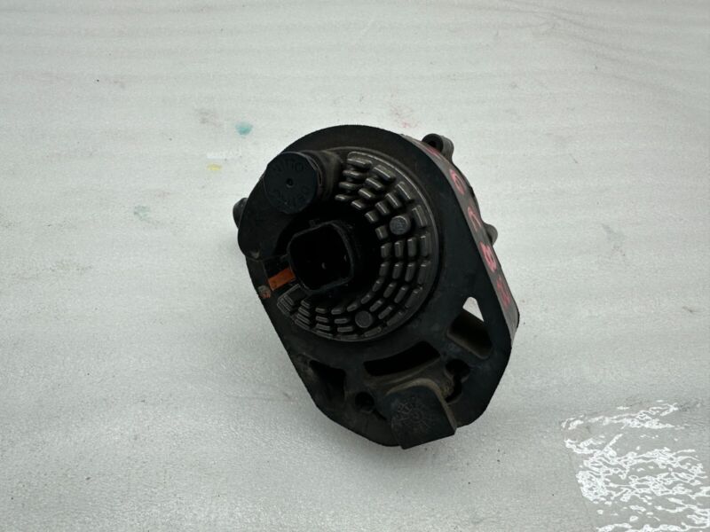 2012-2015 Tesla Model S MS Auxiliary Water Coolant Battery Cooling Pump Assembly