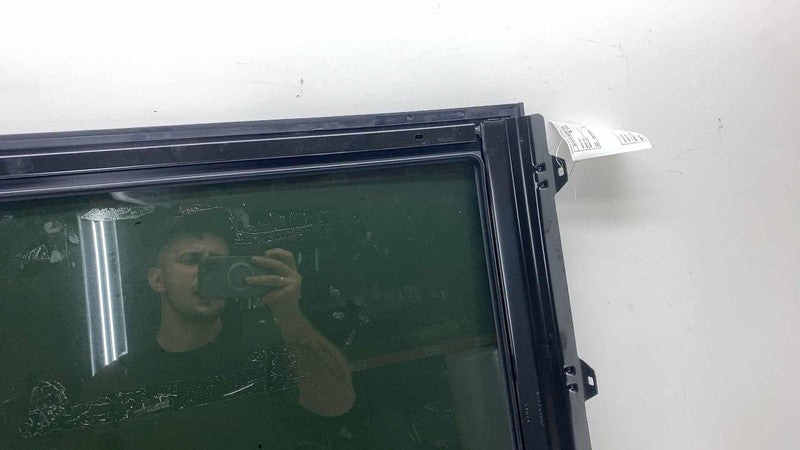 30024778A ⭕ 2024-2025 Chrysler Pacifica Rear Section Roof Panoramic Glass 30024778A