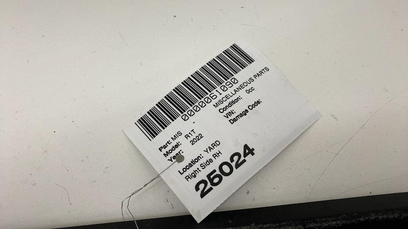 ⭕2022 2023 2024 Rivian R1T Rear Right Side Bed Trim Molding Cover OEM