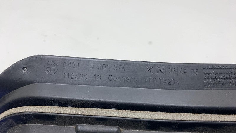 2018-2023 BMW 530e Sealing Air Intake Cover Cabin w/ Temperature Sens