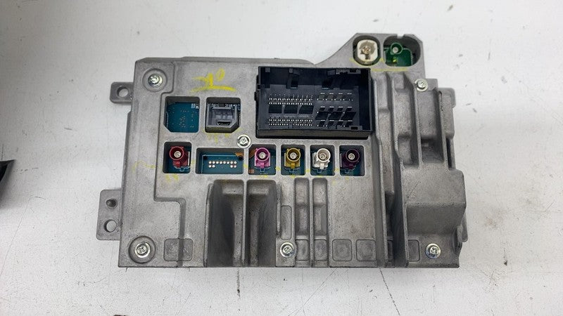 ⭕ 19-20 Ram 3500 Dash Navigation Audio Uconnect Touch Display Screen 6