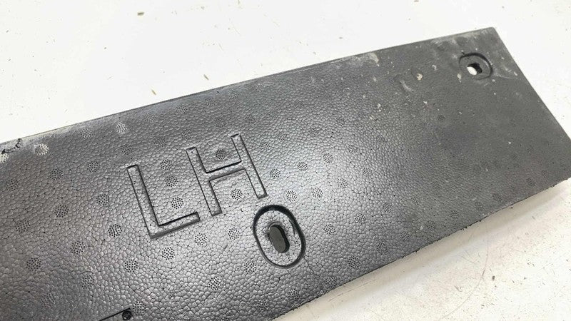 1684650-00-B ⭕ 24-25 Tesla Cybertruck Rear Left Bumper Bracket Foam Piece Center 1684650-00-B
