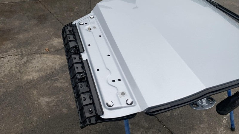 ⭕ 2022-2024 Rivian R1T Rear Passenger Side Door Shell Panel Right Silver EXP004