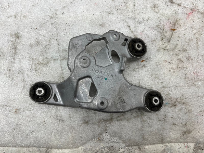 112296800A ⭕ 17-23 Model 3 HVAC A/C Air Compressor Body Bracket Mount Support 1122968-00-A
