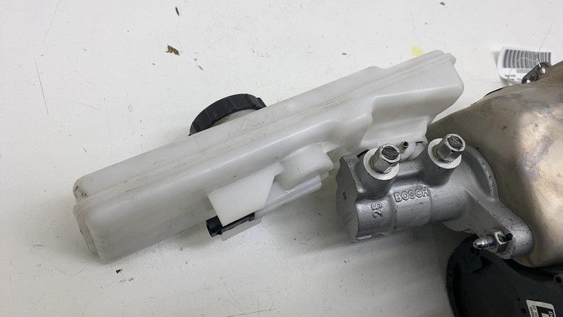 104467100G ⭕ 2017-2023 Model 3 Power Brake Booster Master Cylinder & Reservoir 1044671-00-G