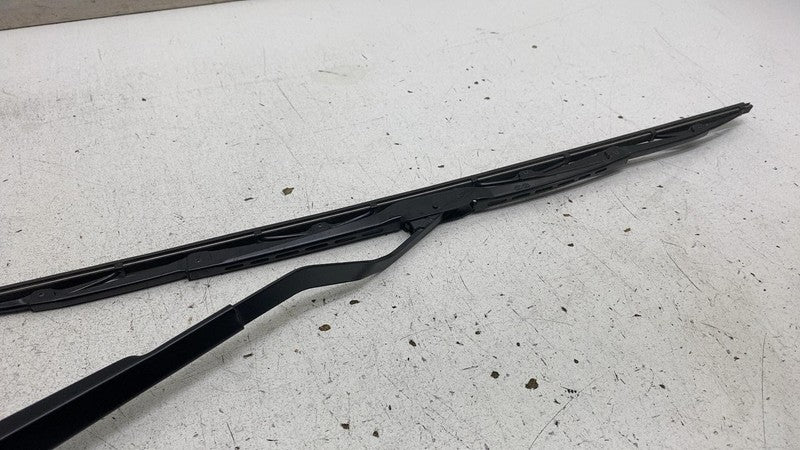 2022 2022 2024 Kia EV6 Front Passenger Side Windshield Wiper Arm & Blade Right