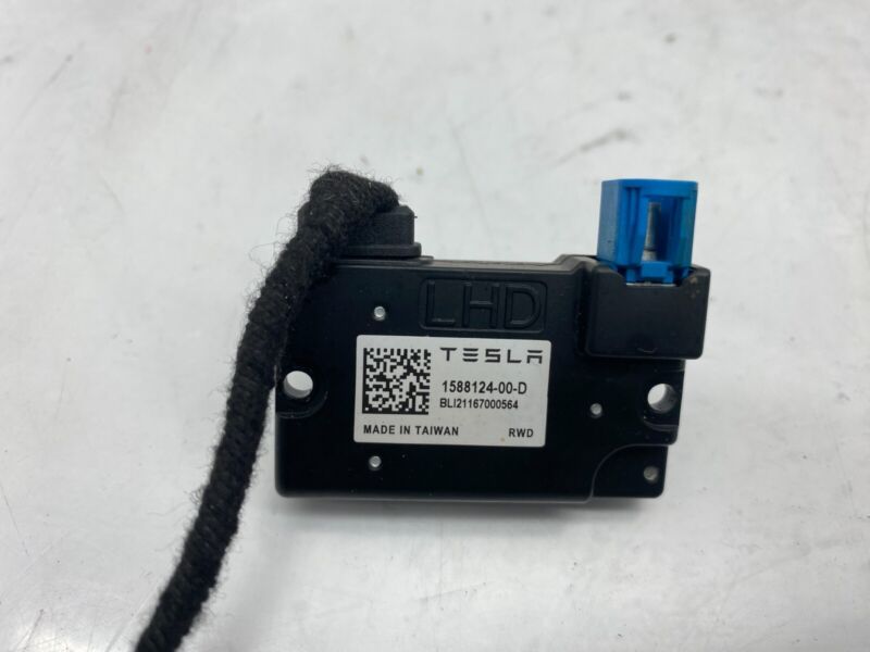 1588124 00 D 21-24 Model S Windshield Triple Cam w/ HVAC Sensor + Fan to Bracket 1588531-00-C
