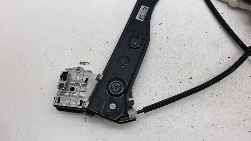 ⭕ 20-24 Tesla Model Y Front Passenger Side Door Window Regulator & Mot