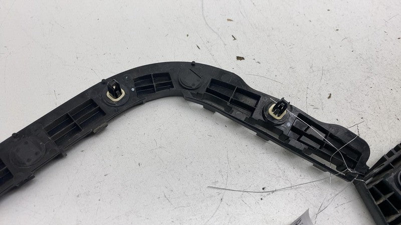 1083990-00-K ⭕ 2017-2023 Model 3 Rear Left Retainer Wing & Tail Light Bracket LH 1083990-00-K