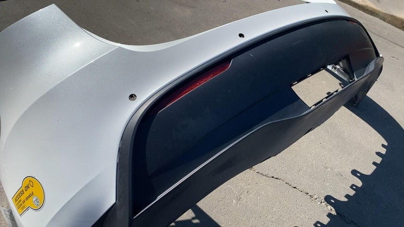⭕ 20-24 Model Y Rear Bumper Cover w/ Sensor Holes + Lower Valance Whit