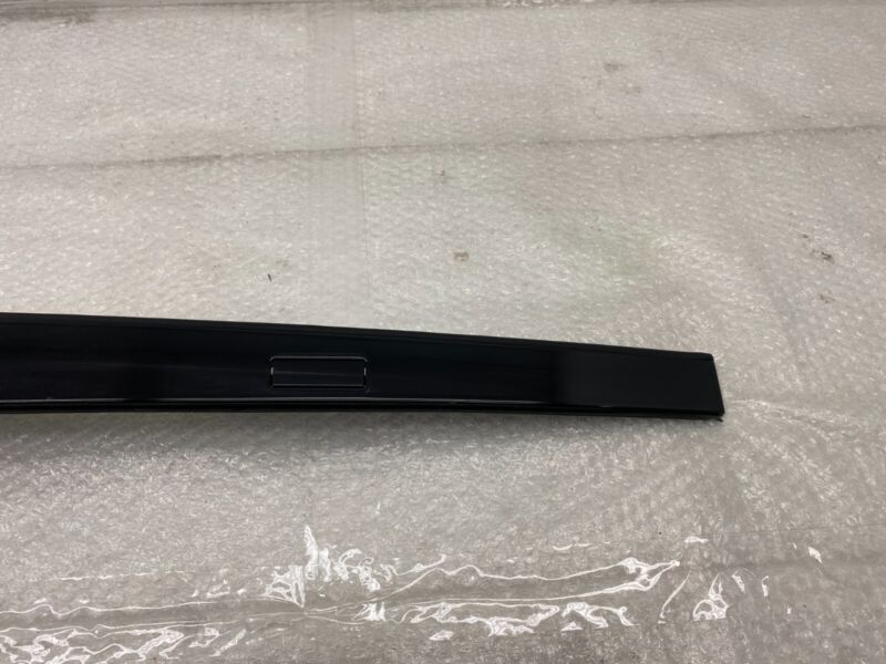 103495600B 2016-2020 Tesla Model S Driver Side Panoramic Roof Applique Trim Molding Left LH