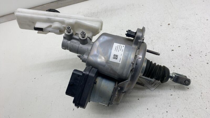 104467199F 2017-2023 Tesla Model 3 iBooster Power Brake Booster Master Cylinder Reservoir