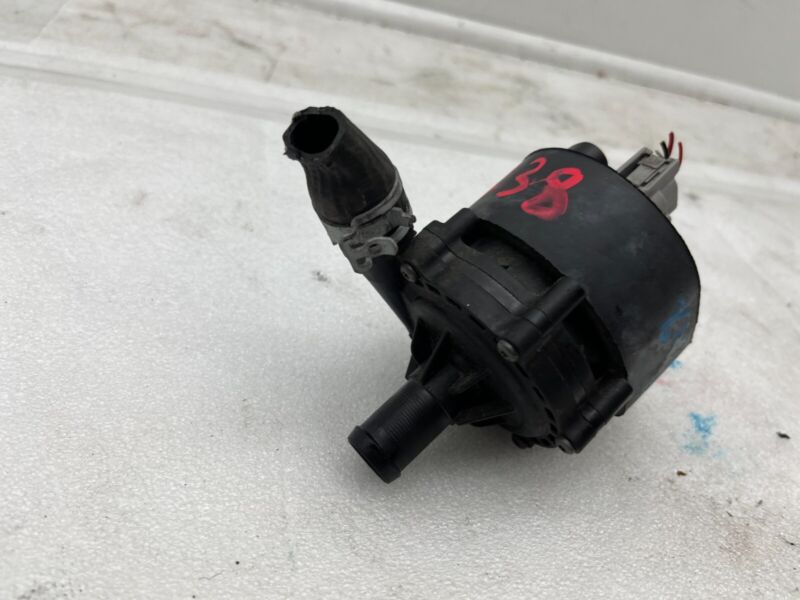 2016-2020 Tesla Model X MX Cooling System Auxiliary Coolant Water Pump Assembly