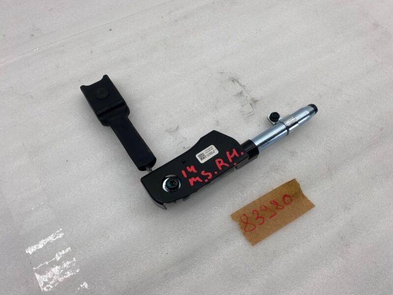 100526500B 2012-2015 Tesla Model S Front Right Seat Belt Outboard Lap Pre-Tensioner RH Assy