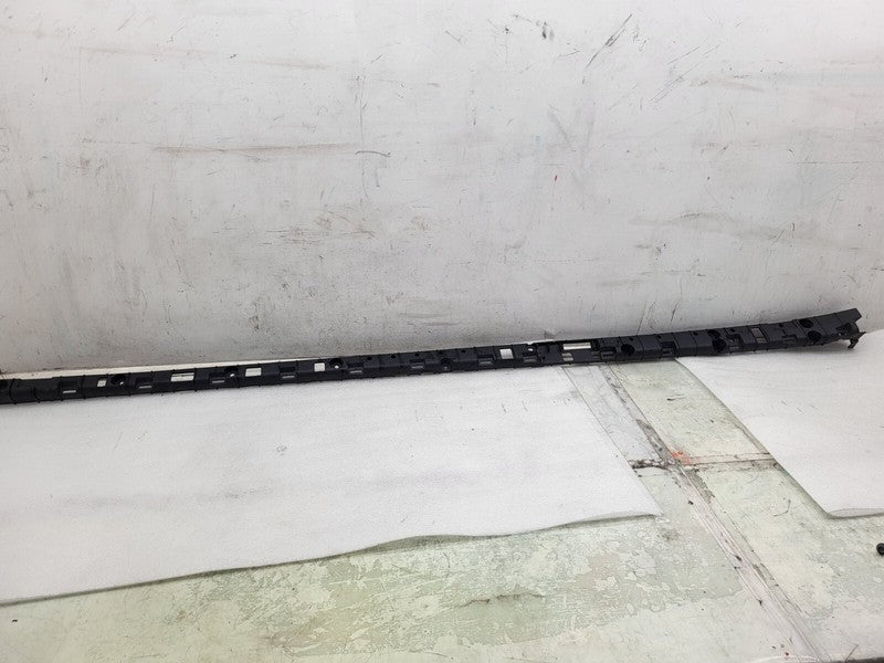 104669100B ⭕ 2016-2023 Tesla Model X Rocker Carrier Panel Trim Bracket Right 1046691-00-B