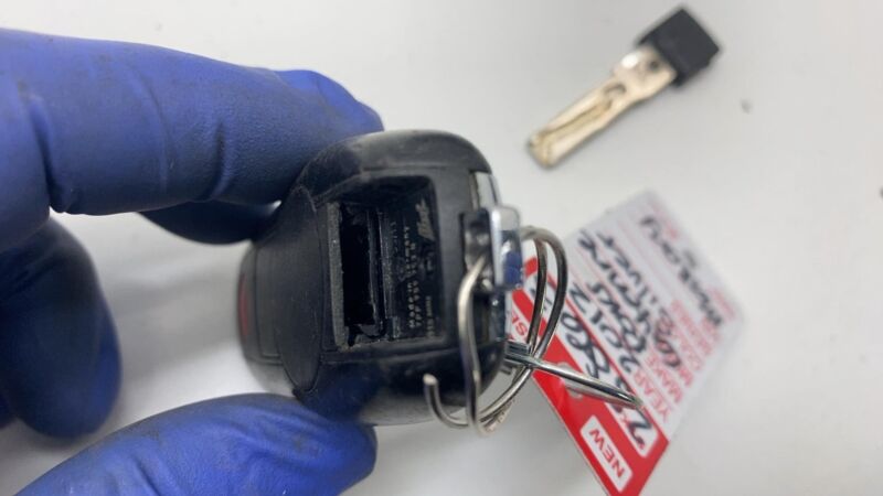 7PP905865E 2011-2018 Porsche Cayenne S Engine Start Ignition Switch Module w/ Keyless FOB