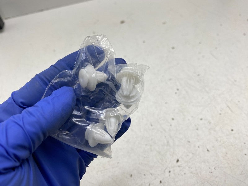 ⭕ 2016-2023 Tesla Model X Front Right Fender Flare Garnish Molding 183