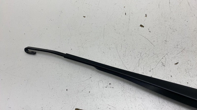 ⭕ 2025 Rivian R1S Front Left Driver Side Windshield Wiper Arm OEM