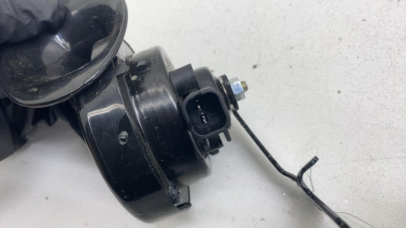 1623705 00 C 2021-2024 Tesla Model S X High + Low Pitch Tone Horn 510 & 410 Hertz w/ Bracket