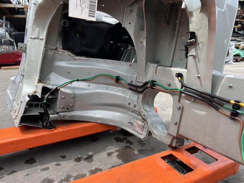 2012-2016 Tesla Model S MS Front Right Body Fender Horn Frame Rail Apron Cut Out