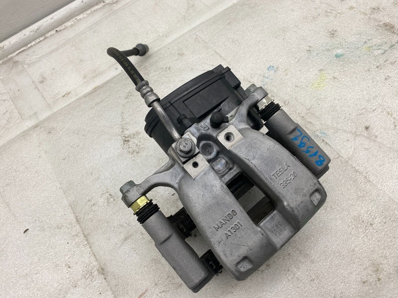104462400H ⭕ 2017-2025 Tesla Model 3 Rear Right Caliper + Brake Hose Line BASE 1044624-00-H