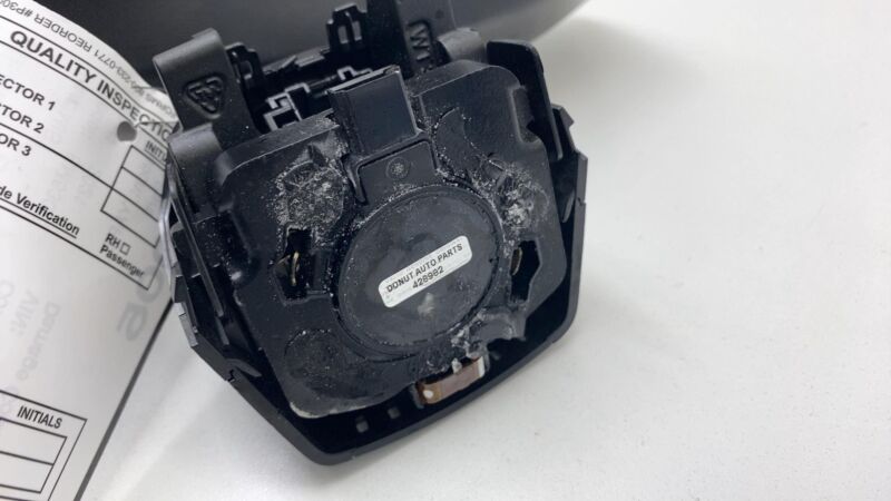 E11 048370 2017-2023 BMW 530e 530i 540i G30 Front Windshield Interior Rear View Mirror OEM