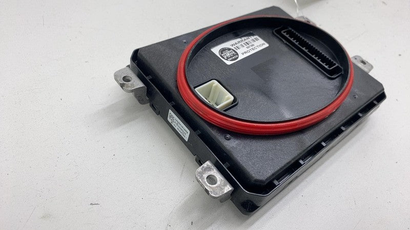 GMM92181000 2022-2024 Rivian R1T R1S Headlight Control Module LED Ballast Unit GMM92181000