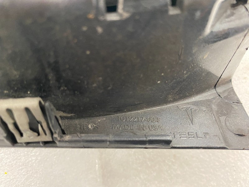 1012217-00-F ⭕12-23 Tesla Model S Right Rocker Panel Scuff Plate Molding w/ Seal 1012217-00-F