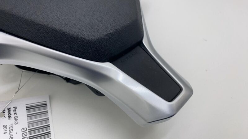 102338100D 2012-2015 Tesla Model S MS Steering Wheel Airbag w/ Control Switch & Trim Bezel