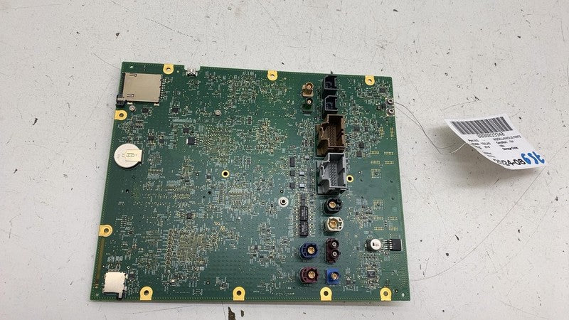 ⭕ 12-20 Tesla Model S Media Control Unit Motherboard Electronics 10554